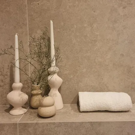 شقة 3-bedroom Specious Mokotow With Balcony وارسو